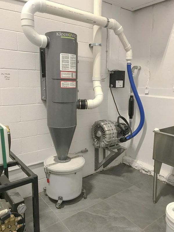 Cyclonic Vacuum - 1 to 6 users - Image 2