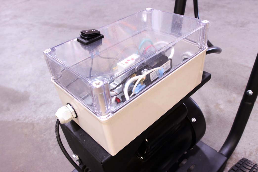 Pressure Washer - DIRECT DRIVE - 2000 PSI - 3.7 GPM - 600V - Image 4